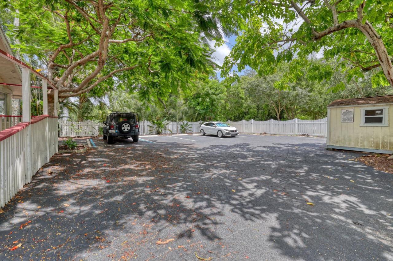 The Hibiscus House Of Fort Myers Luaran gambar